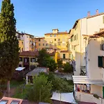 Santa Croce\'S Vintage By Mmega