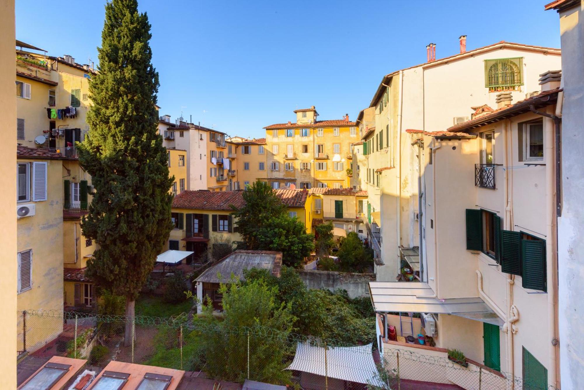 Santa Croce's Vintage By Mmega